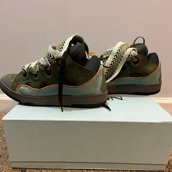 Cleaning out my closet BRAND NEW LANVIN CURB SNEAKERS WORN ONCE ! - Picture 2 of 4
